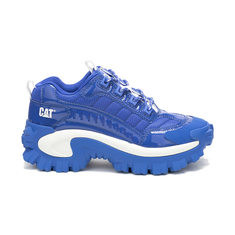 indringer ontsteek sneaker