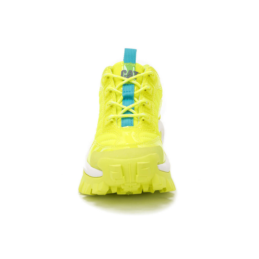indringer ontsteek sneaker